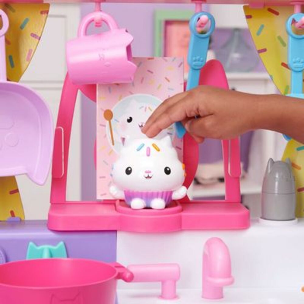 Gabbys Dollhouse La Cocina De Cakey La Novia De Villa 1397